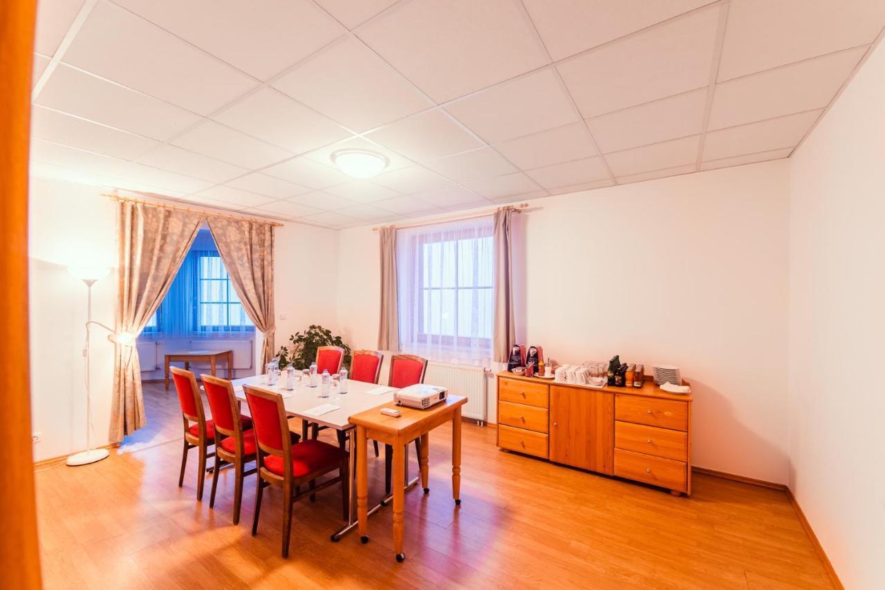 Hotel Velka Klajdovka Brno Extérieur photo